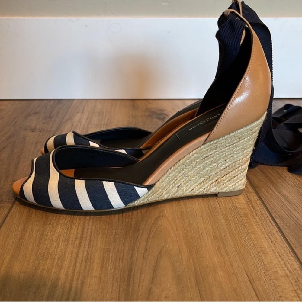 Ann Taylor Blue & White stripe Peep Toe Espadrilles grosgrain tie s8 (fit 8.5)